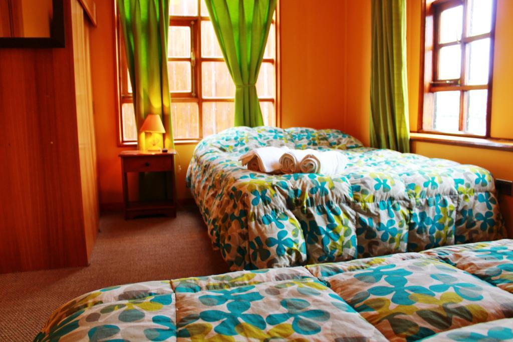 Hostal Torre De Babel Castro Room photo