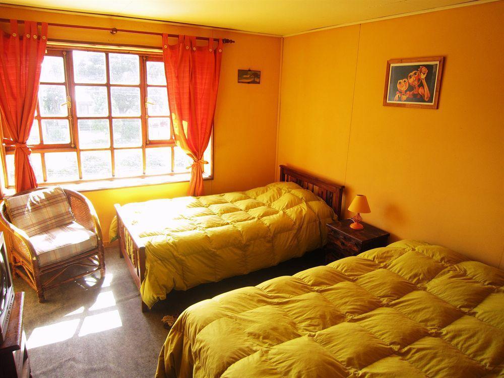 Hostal Torre De Babel Castro Exterior photo